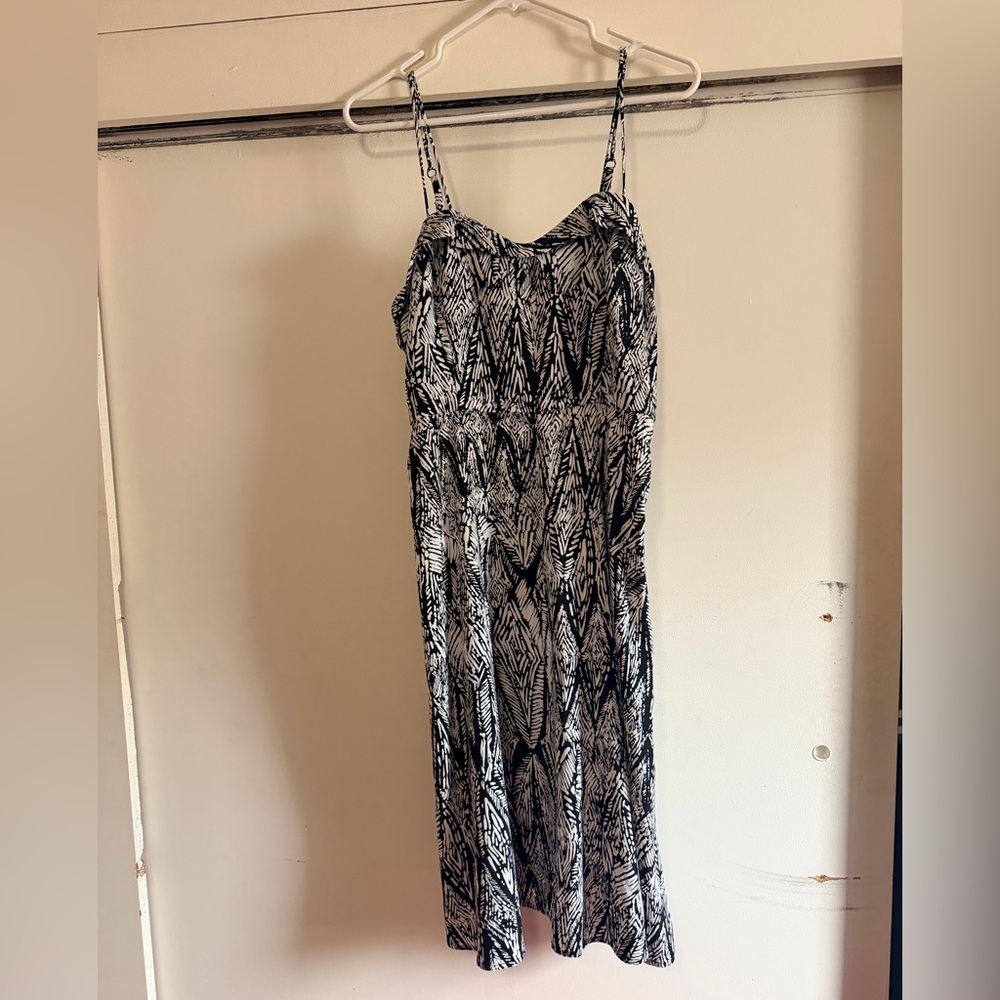 Forever 21 Print Black and White Dress Size M NWT